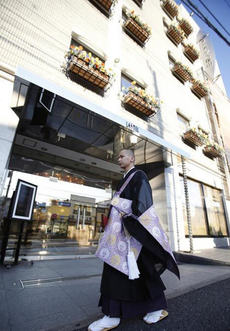 另類精品酒店設(shè)計  解密日本橫濱死人酒店室內(nèi)設(shè)計