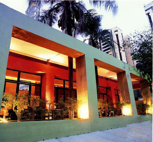 小酒吧改造后的甜蜜 國外葡萄酒酒吧設(shè)計效果圖