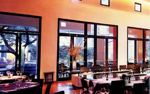 小酒吧改造后的甜蜜 國外葡萄酒酒吧設(shè)計效果圖