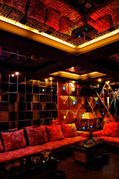 感受繁華夜景   成都藍(lán)色夢(mèng)幻娛樂會(huì)所設(shè)計(jì)欣賞