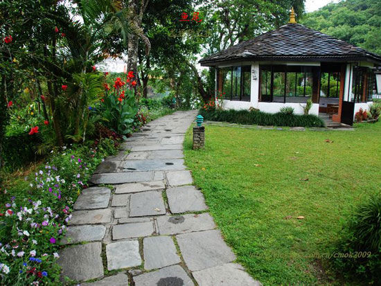 花間魅影 費瓦湖畔最美“魚尾”酒店設計欣賞