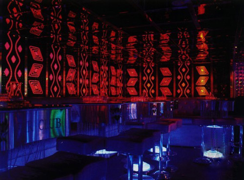 音樂酒吧設(shè)計(jì)盡顯柔美  成都最火熱的酒吧設(shè)計(jì)案例欣賞