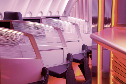 個性酒吧設(shè)計空中飛行  英國奢華酒吧設(shè)計圖