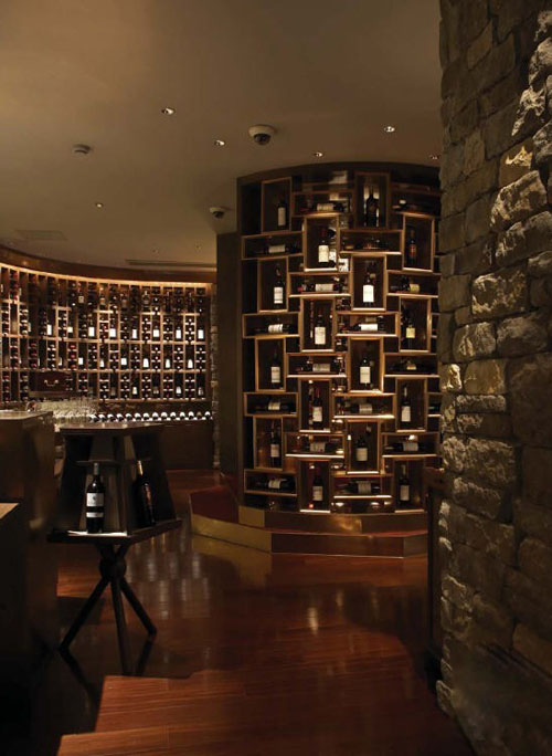 I.V.V紅酒吧設計圖欣賞  傳承設計經(jīng)典元素