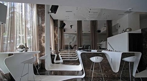 獨(dú)具特色的國(guó)外酒吧設(shè)計(jì)說(shuō)明