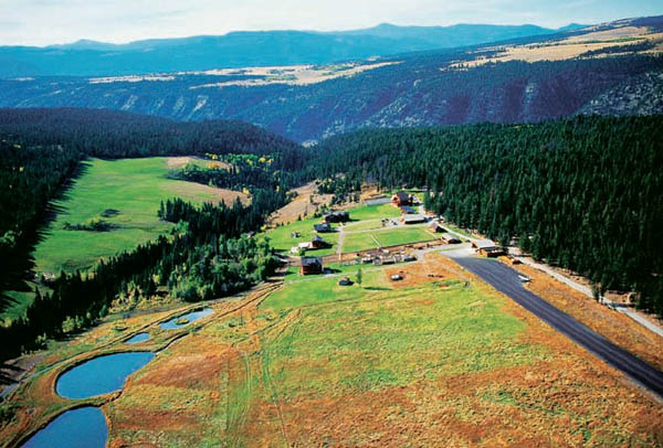 東西方文化結(jié)合的酒店設(shè)計風(fēng)格  回音谷溫泉度假酒店設(shè)計  