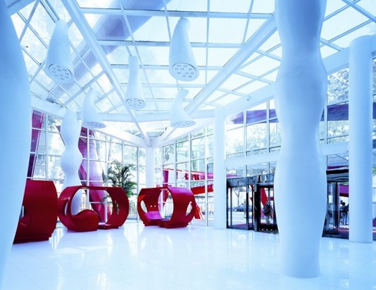 色彩夸張的商務(wù)會所設(shè)計效果圖