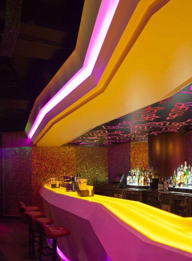印度Hyderabad珀麗酒店珠寶盒主題酒吧設(shè)計欣賞