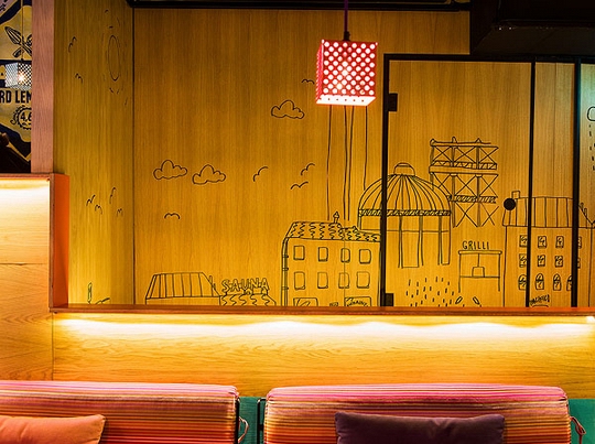 童話色彩 俏皮可愛的K* RVI個性酒吧設(shè)計欣賞