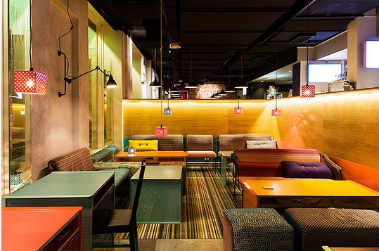 童話色彩 俏皮可愛的K* RVI個性酒吧設(shè)計欣賞