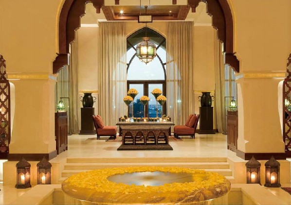 迪拜老城宮殿酒店:重現(xiàn)一千零一夜的童話故事