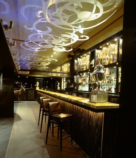 全新的酒吧俱樂(lè)部 澤塔Whisky Mist酒吧設(shè)計(jì)賞析