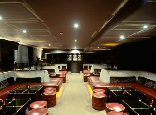 全新的酒吧俱樂(lè)部 澤塔Whisky Mist酒吧設(shè)計(jì)賞析