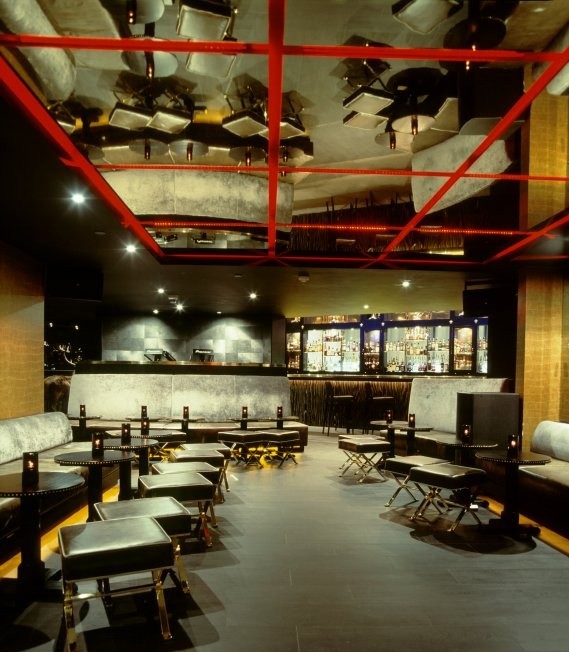 全新的酒吧俱樂(lè)部 澤塔Whisky Mist酒吧設(shè)計(jì)賞析