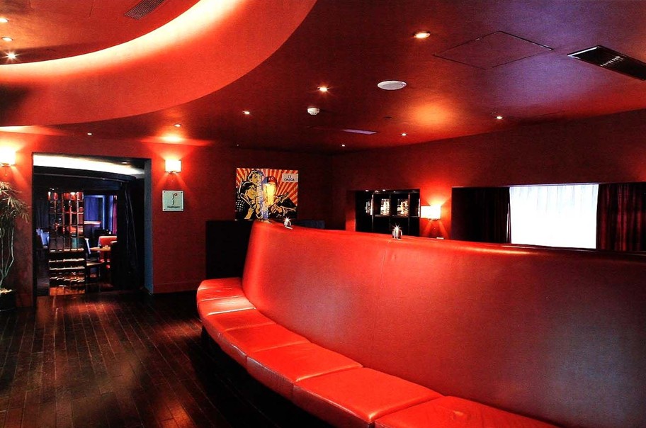 動(dòng)感另類(lèi) 三度音樂(lè)沙龍酒吧設(shè)計(jì)圖欣賞