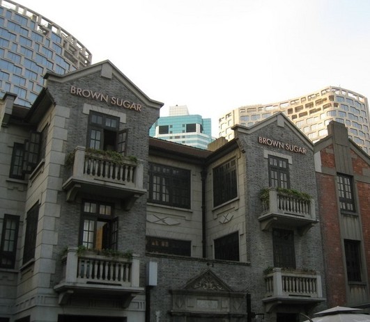 讓燈光表達(dá)情感 Brown Sugar餐廳酒吧設(shè)計圖欣賞